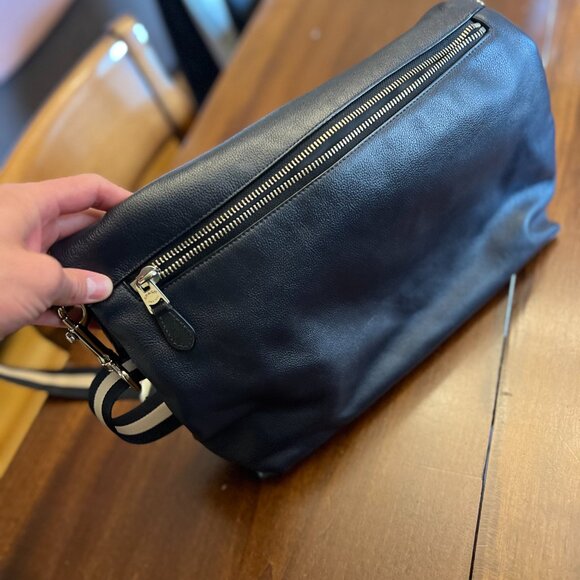 Coach Men's Leather Messenger Bag - Picture 4 of 10